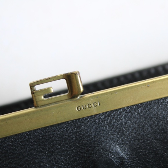 Gucci Vintage Rare Long Bifold Black Leather Clutch Wallet Signature GG Kisslock - Picture 9 of 11